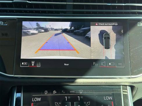 Certified 2025 Audi Q8 Prestige image 15