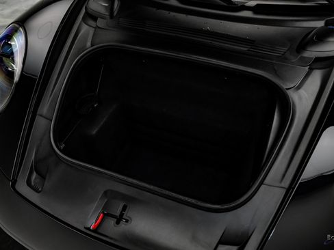 Used 2022 Porsche 911 Turbo S image 93