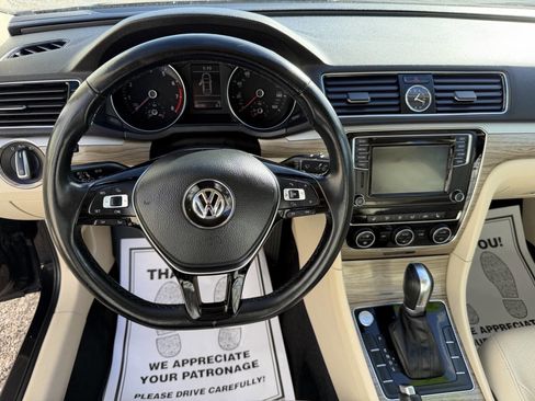 Used 2017 Volkswagen Passat 1.8T SE image 11