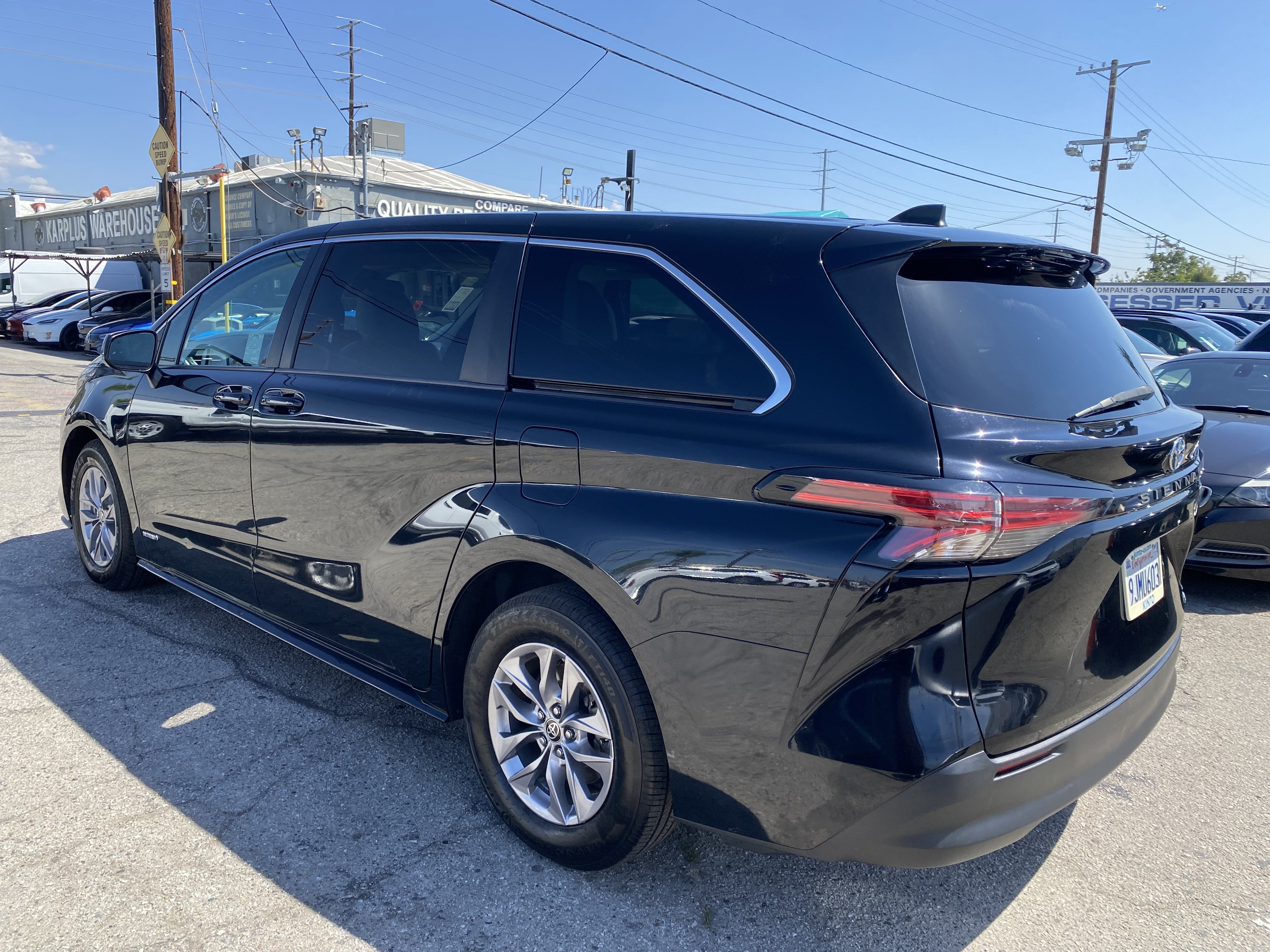 Used 2021 Toyota Sienna LE FWD image 10