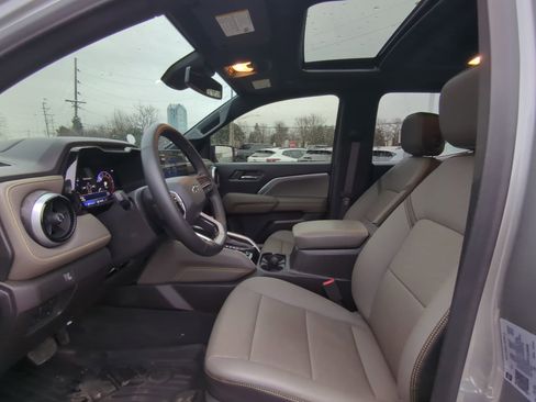 Used 2026 Chevrolet Colorado ZR2 w/ Technology Package image 12