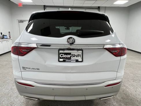 Used 2024 Buick Enclave Premium image 9