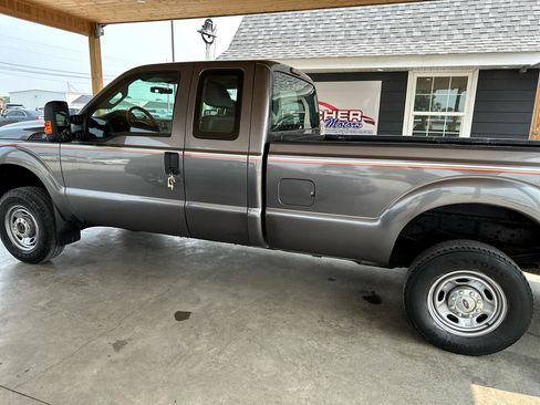 Used 2012 Ford F250 XL w/ PWR Equipment Group image 5