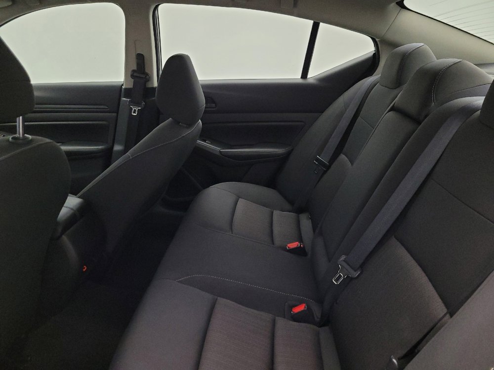 Used 2025 Nissan Altima 2.5 SV FWD image 18