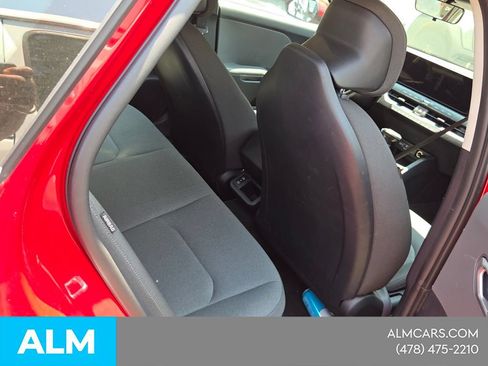 Used 2025 Kia K4 FWD image 14