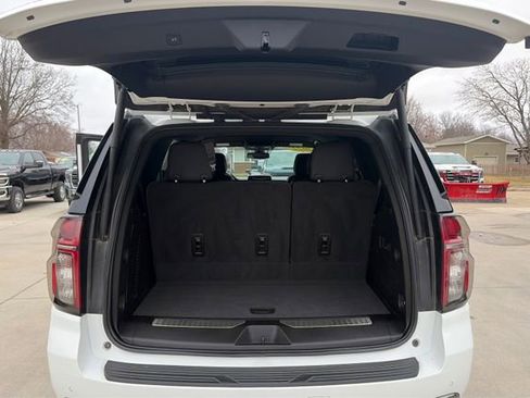 Used 2022 Chevrolet Tahoe Z71 w/ Z71 Off-Road Package image 12