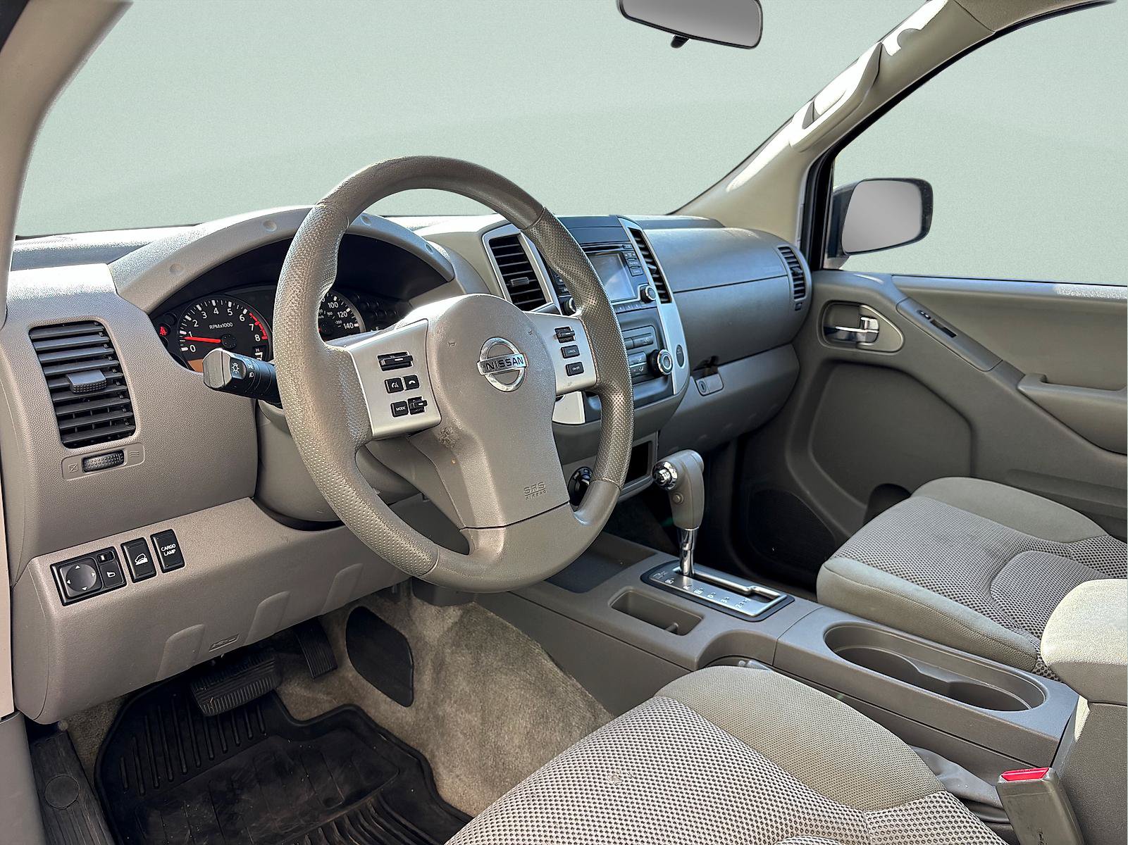 Used 2018 Nissan Frontier SV AWD/4WD image 13