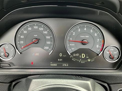 Used 2015 BMW M4 Convertible image 22