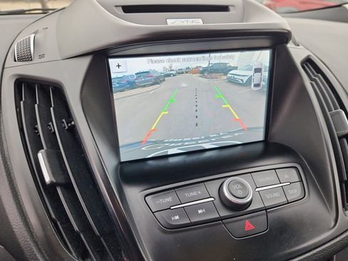 Used 2017 Ford Escape SE w/ Equipment Group 201A image 22