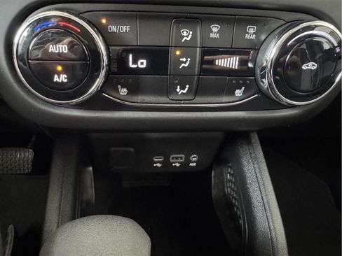 Used 2023 Chevrolet TrailBlazer LT w/ Convenience Package AWD/4WD image 21