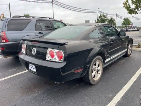 Used 2008 Ford Mustang Coupe RWD image 2