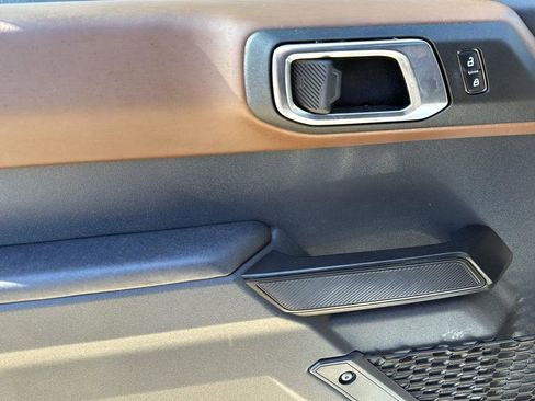 Used 2024 Ford Bronco Outer Banks image 12