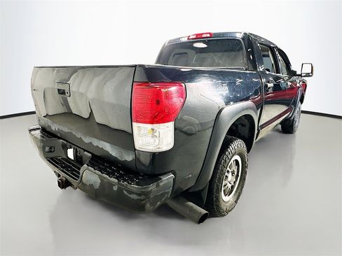 Used 2010 Toyota Tundra 4x4 CrewMax image 8