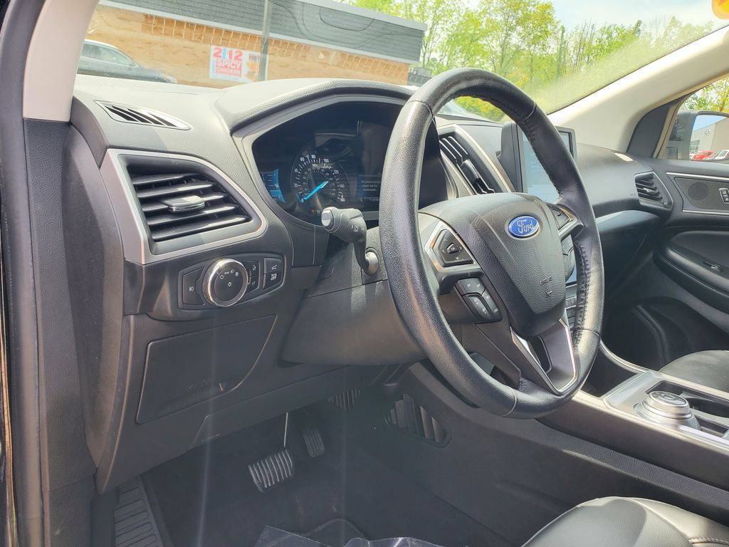 Certified 2023 Ford Edge SEL w/ Convenience Package AWD/4WD image 17