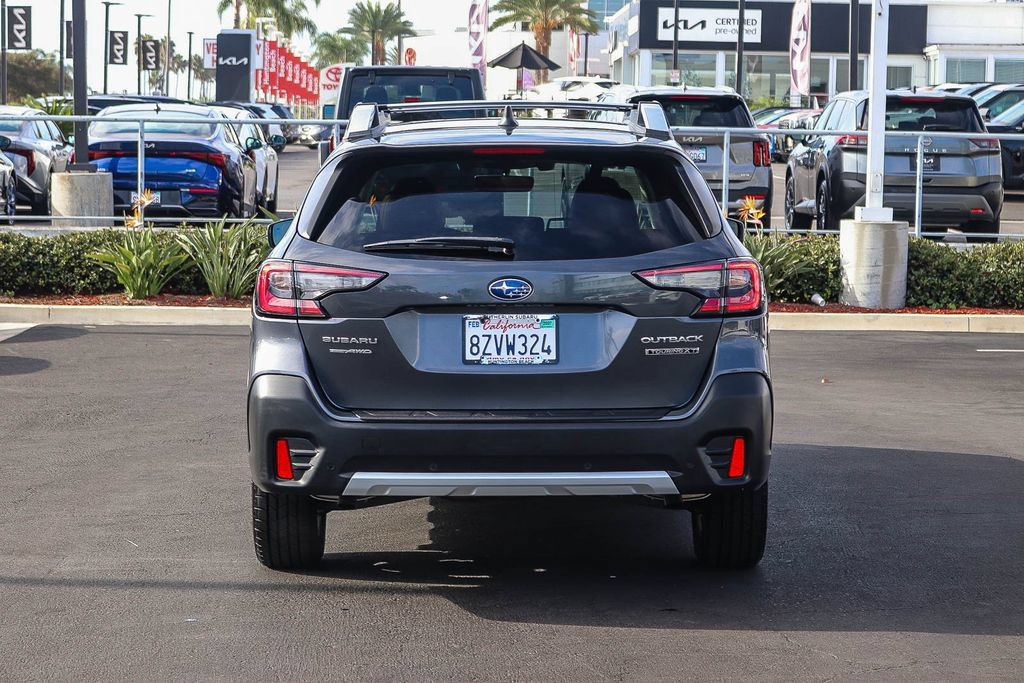 Certified 2022 Subaru Outback Touring XT AWD/4WD image 6