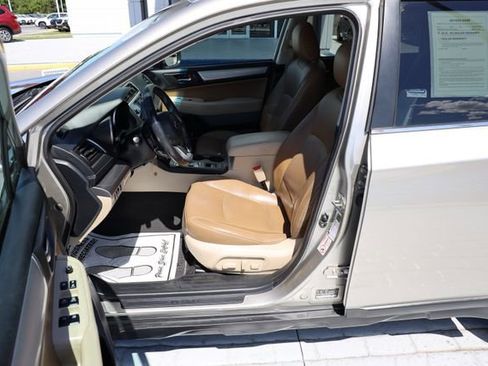 Used 2018 Subaru Outback 2.5i Premium AWD/4WD image 15