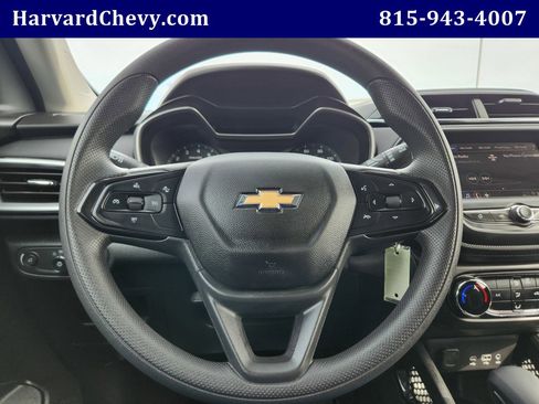 Used 2023 Chevrolet TrailBlazer LS image 17