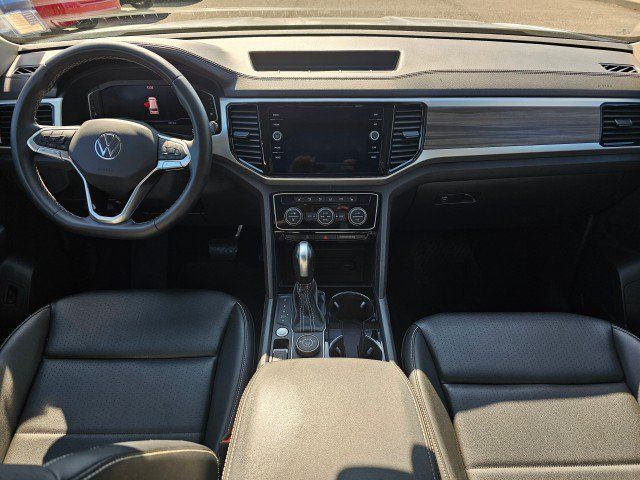 Used 2023 Volkswagen Atlas SEL AWD/4WD image 26