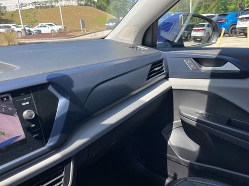 Used 2022 Volkswagen Taos SE image 27