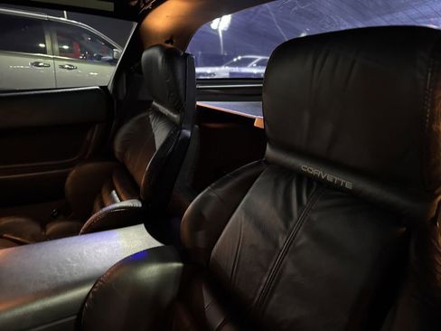 Used 1991 Chevrolet Corvette Coupe image 10