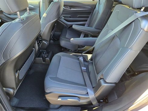 New 2025 Jeep Grand Cherokee L Laredo image 7