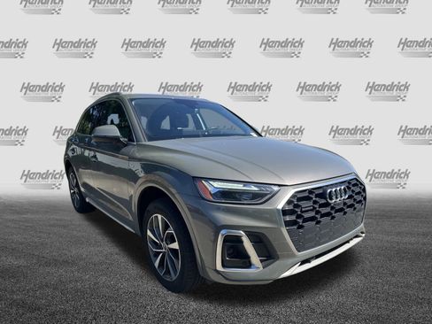 Used 2023 Audi Q5 2.0T Premium Plus w/ Premium Plus Package AWD/4WD image 2