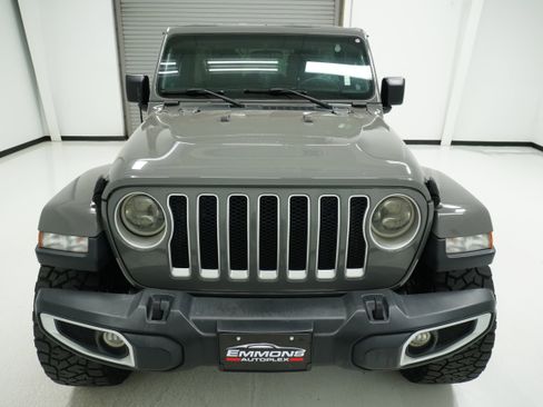 Used 2020 Jeep Wrangler Unlimited Sahara image 2