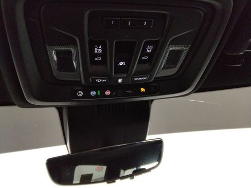 Used 2024 Chevrolet Silverado 2500 High Country w/ High Country Premium Package image 28