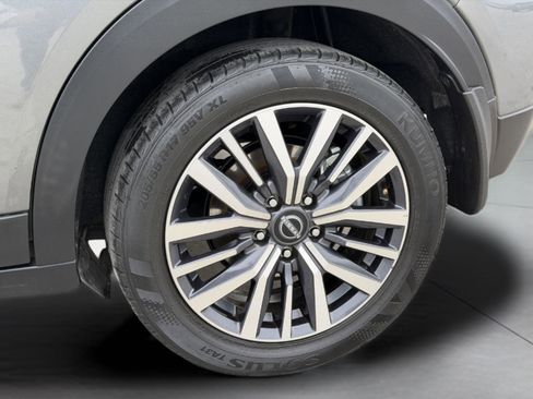 Used 2023 Nissan Kicks SR image 10