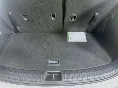 Used 2025 Kia Telluride S FWD image 31