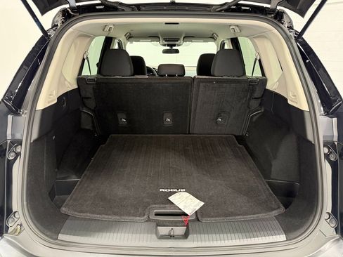 Used 2022 Nissan Rogue SV FWD image 47