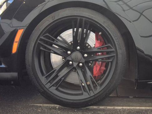 Used 2022 Chevrolet Camaro ZL1 RWD image 14