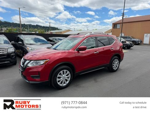 Used 2017 Nissan Rogue S w/ S Appearance Package AWD/4WD image 1