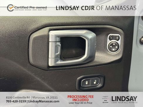 Used 2024 Jeep Gladiator Sport AWD/4WD image 29