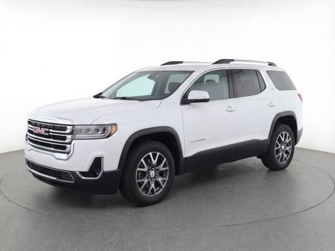 Used 2023 GMC Acadia SLT FWD image 3
