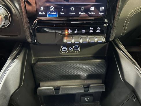 Used 2023 RAM 1500 Limited AWD/4WD image 19