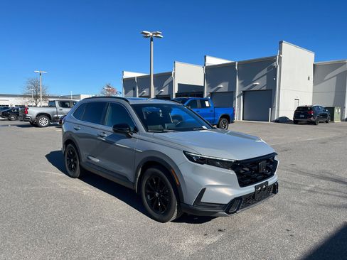 Used 2023 Honda CR-V Sport image 11