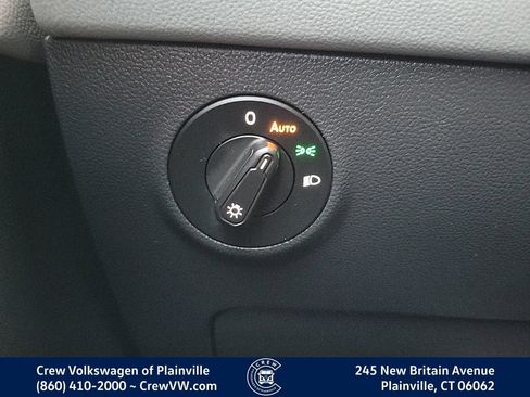 Certified 2023 Volkswagen Taos SE AWD/4WD image 4