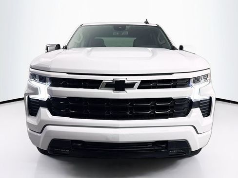 Used 2023 Chevrolet Silverado 1500 RST image 2