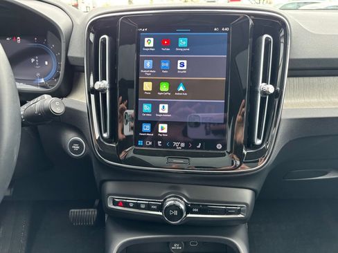 Certified 2023 Volvo XC40 B5 Plus w/ Driver Assist Package AWD/4WD image 10