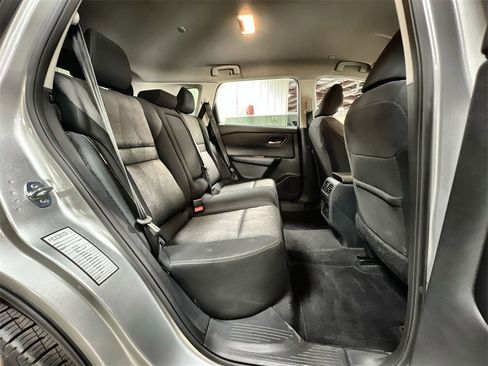 Used 2024 Nissan Rogue SV image 21