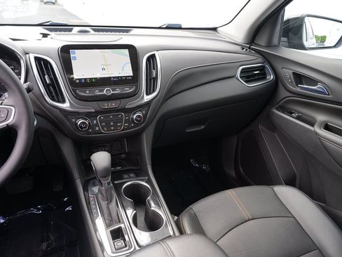 Used 2024 Chevrolet Equinox Premier AWD/4WD image 22
