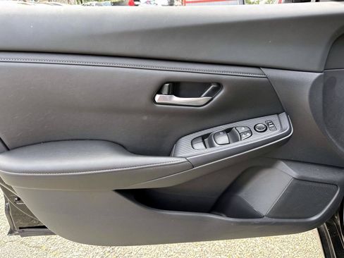 Certified 2023 Nissan Sentra SV FWD image 17