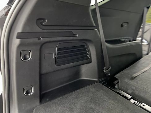 Used 2024 Chevrolet Traverse LT FWD image 47