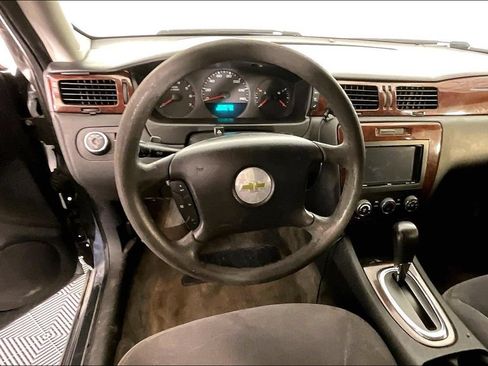 Used 2011 Chevrolet Impala LS FWD image 8