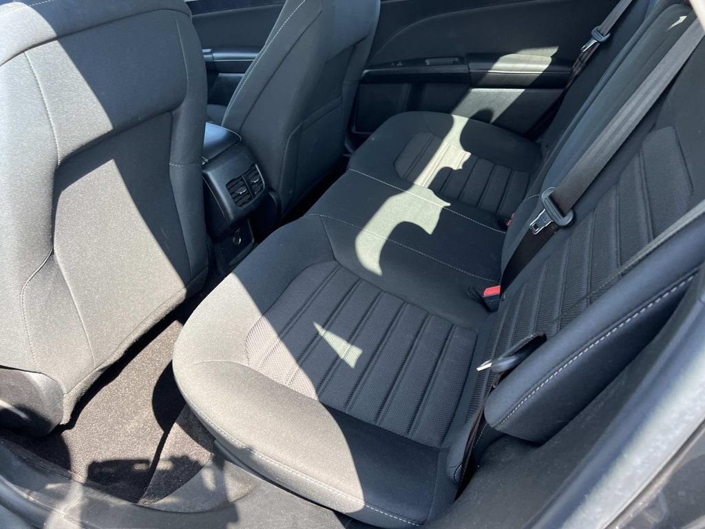 Used 2020 Ford Fusion SE FWD image 10