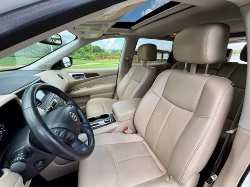 Used 2019 Nissan Pathfinder Platinum AWD/4WD image 12