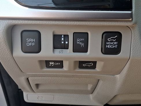 Used 2017 Subaru Forester 2.5i Limited AWD/4WD image 24