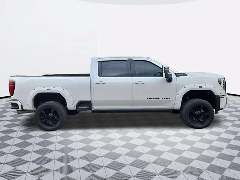 Used 2024 GMC Sierra 3500 Denali Ultimate AWD/4WD image 7