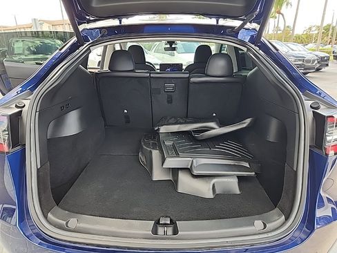 Used 2022 Tesla Model Y Performance image 16